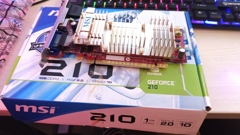 Afbeeldingslocatie: https://tweakers.net/i/AVizNjoRC7I06dyggfe8YNWTQcc=/800x/filters:strip_icc():strip_exif()/f/image/GHpBv3SA5iyKdOGIOodAukrW.jpg?f=fotoalbum_large