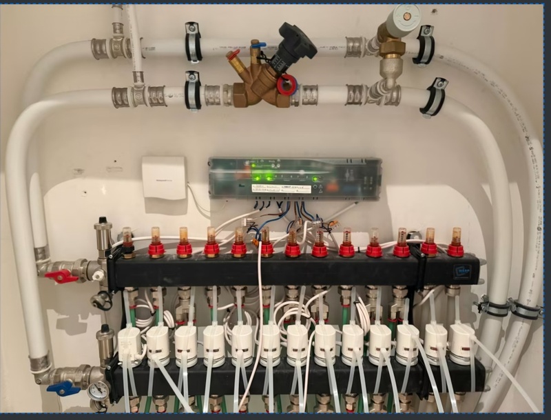 Afbeeldingslocatie: https://tweakers.net/i/AXxjdXCyOUkyAK424Nrfzk78S3c=/800x/filters:strip_icc():strip_exif()/f/image/mBR3mnFvGlHcdoxH2G45w4UL.jpg?f=fotoalbum_large