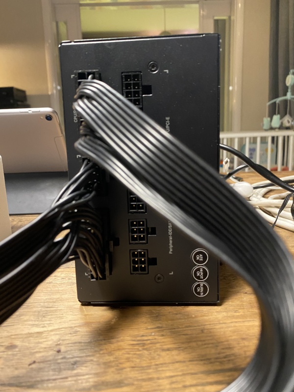 Afbeeldingslocatie: https://tweakers.net/i/AaWvsAnB0X1ard9EXHDQ3fgDoyw=/x800/filters:strip_icc():strip_exif()/f/image/S2byxV5dU5SvasuzvEAXS7gV.jpg?f=fotoalbum_large