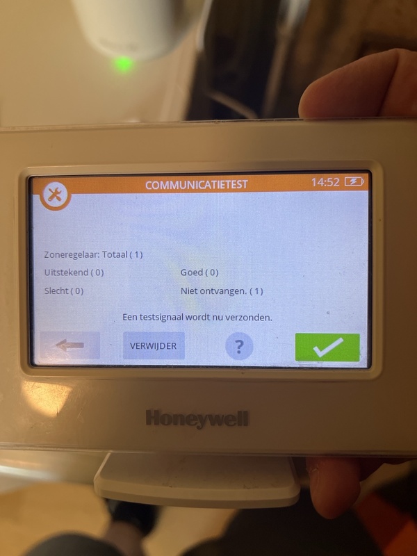 Afbeeldingslocatie: https://tweakers.net/i/AcW-vrv3OBex1VKMmzpQIjhlb1w=/x800/filters:strip_icc():strip_exif()/f/image/ZhMBSnMJRNIT7xl9pB8SYBwy.jpg?f=fotoalbum_large
