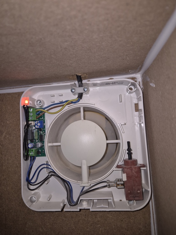 Afbeeldingslocatie: https://tweakers.net/i/AdODCQcL1-8fRDQ5sKLkyK9gLIw=/x800/filters:strip_icc():strip_exif()/f/image/lZDBniePU7YViMTHfCZd4j51.jpg?f=fotoalbum_large