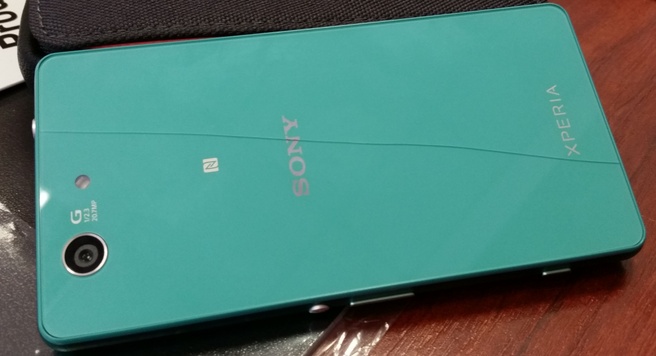 Sony Xperia Z3 Compact met barst