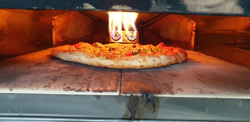 Afbeeldingslocatie: https://tweakers.net/i/AgDKBvFwFa9VYSWitwWmuYyTZUQ=/800x/filters:strip_icc():strip_exif()/f/image/W46F31dxM8t57qWQpocf6OK2.jpg?f=fotoalbum_large