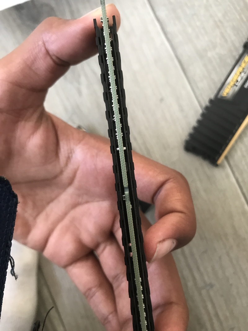 Afbeeldingslocatie: https://tweakers.net/i/AhlPioQ28YGBIrZ0Ew36LrXB4mo=/800x/filters:strip_icc():strip_exif()/f/image/04XanS9VUznIEpKQPHG0D68N.jpg?f=fotoalbum_large