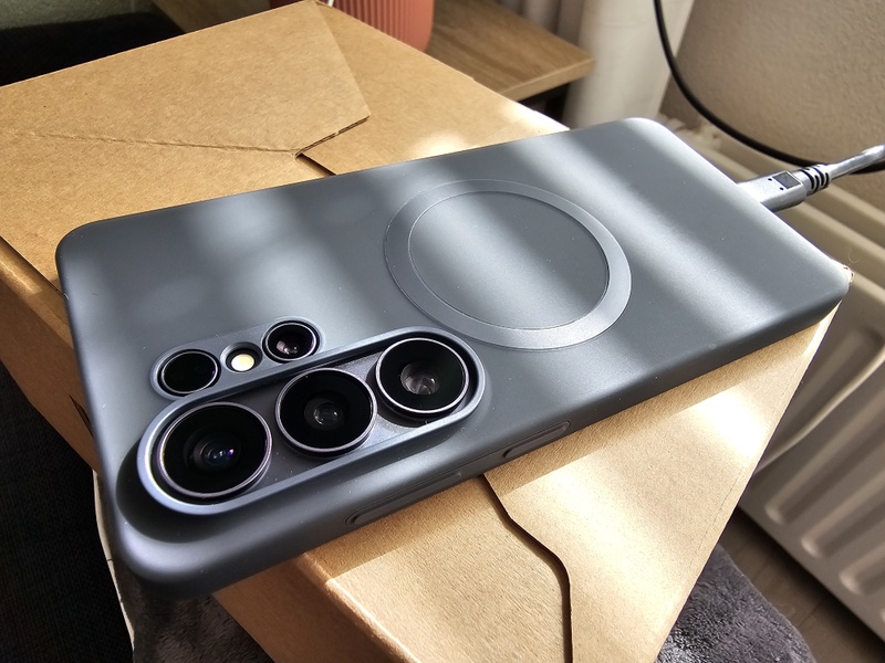 Afbeeldingslocatie: https://tweakers.net/i/Ai6FNRmQbzGnRRuo52HdLL9ECHM=/800x/filters:strip_icc():strip_exif()/f/image/9fXflckTfGFbZg9dTm6rHxJb.jpg?f=fotoalbum_large