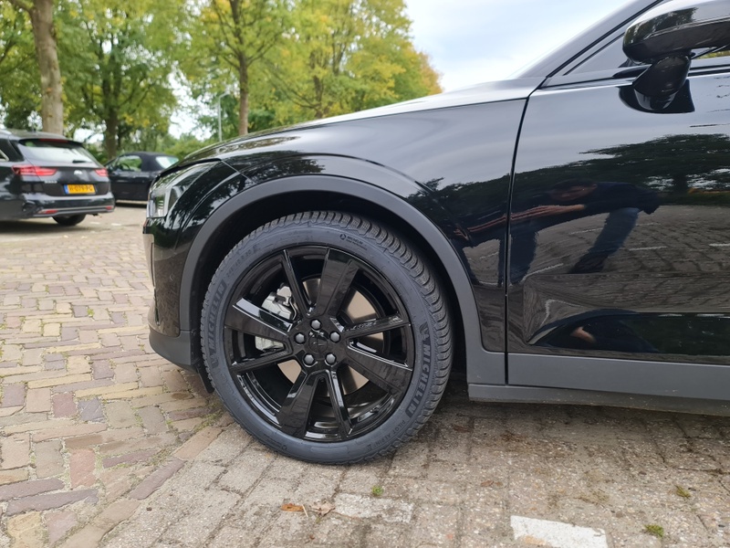 Afbeeldingslocatie: https://tweakers.net/i/Aial-01txu0uMeLQDu6mgVMQD4o=/800x/filters:strip_icc():strip_exif()/f/image/0XIookbbrnHMzJhIaPL7Oq6g.jpg?f=fotoalbum_large