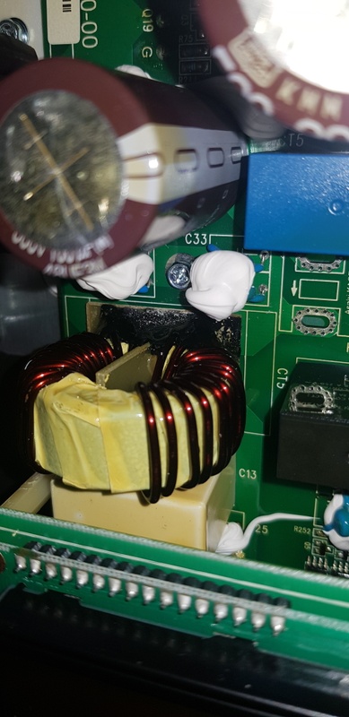 Afbeeldingslocatie: https://tweakers.net/i/AjIvx96OP99m0z8mHKXfwt6lsyY=/x800/filters:strip_icc():strip_exif()/f/image/Pk1gIKE1nES6VQ4oD8P4hHOA.jpg?f=fotoalbum_large