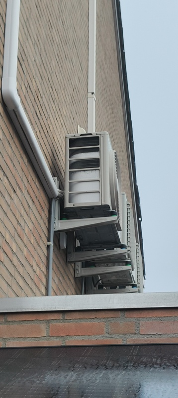 Afbeeldingslocatie: https://tweakers.net/i/Ajo2r6_EsqbaSwbtN2GQBd9lmc4=/x800/filters:strip_icc():strip_exif()/f/image/Wv8lOeQ6x8HuhPDMJBMVcX3a.jpg?f=fotoalbum_large