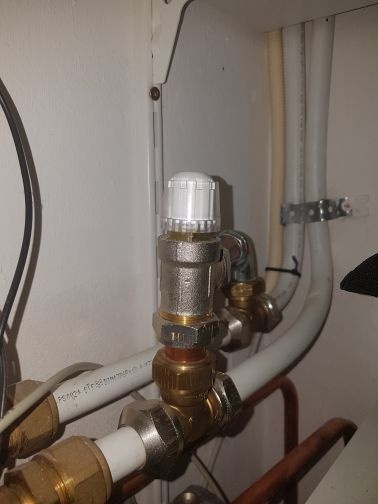 Afbeeldingslocatie: https://tweakers.net/i/AmPVYRDdXoExO9ePRsvxVzMTiIc=/full-fit-in/4920x3264/filters:max_bytes(3145728):no_upscale():strip_icc():fill(white):strip_exif()/f/image/zLvdxLMFLmRs71VcEHqqs4vD.jpg?f=user_large