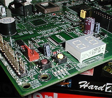 Abit TH7-II moederbord (close-up)