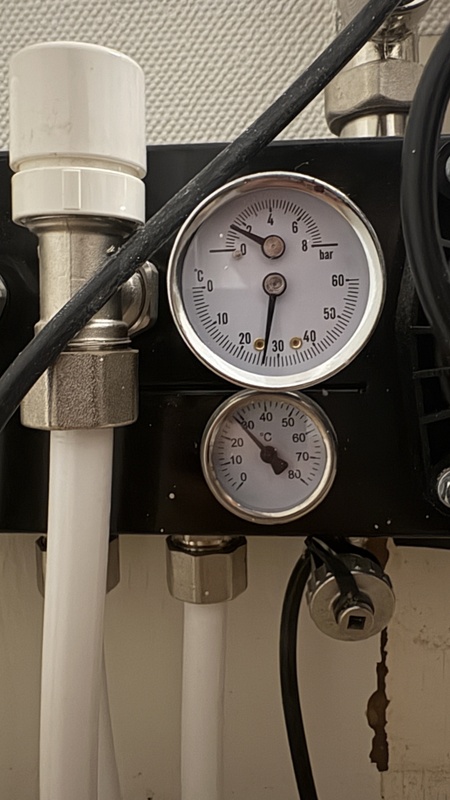 Afbeeldingslocatie: https://tweakers.net/i/AqirssIl8agY3dyZ9o_mrjFqMgo=/x800/filters:strip_icc():strip_exif()/f/image/b2bW8nw67o57R4JUyLFkErYT.jpg?f=fotoalbum_large