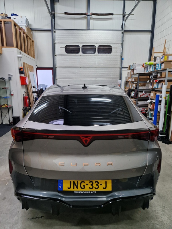 Afbeeldingslocatie: https://tweakers.net/i/Ar_sRQ0Cj7oqT61D9ZQsctUyRS4=/x800/filters:strip_icc():strip_exif()/f/image/OxMCPui69Q49G01ldx84DajX.jpg?f=fotoalbum_large