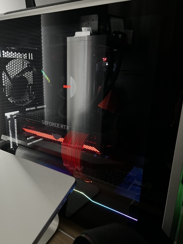 Afbeeldingslocatie: https://tweakers.net/i/AyY70gy8CTGkfmhjJsrqceGduzw=/x800/filters:strip_icc():strip_exif()/f/image/kY45emRu3AYg47vsuq02YCFq.jpg?f=fotoalbum_large