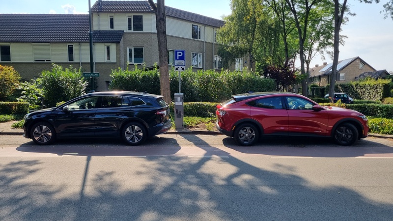 Afbeeldingslocatie: https://tweakers.net/i/AzLHDjMRL05cSFlULNMNAMF6JfI=/800x/filters:strip_icc():strip_exif()/f/image/mIBecEEXvHyDF2DQb2dOtKlE.jpg?f=fotoalbum_large