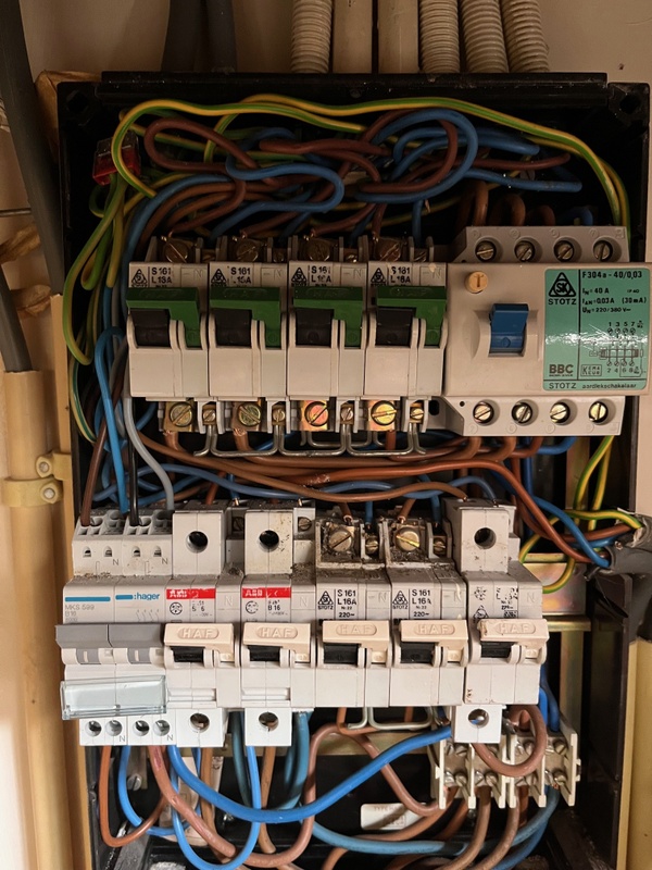 Afbeeldingslocatie: https://tweakers.net/i/AzpUtO36zfqeJuKzcl3eLqFDCLo=/x800/filters:strip_icc():strip_exif()/f/image/GJMuJkMqlUylkvNjyf2FtuQK.jpg?f=fotoalbum_large