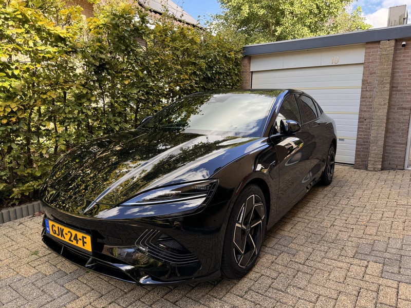 Afbeeldingslocatie: https://tweakers.net/i/B-hAg1oRXampJ_V_20pWoDfvnho=/800x/filters:strip_icc():strip_exif()/f/image/2MeODVlNHIotQOsE04Px42dJ.jpg?f=fotoalbum_large