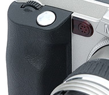 Dimage 7i review: D7i handvat (klein)