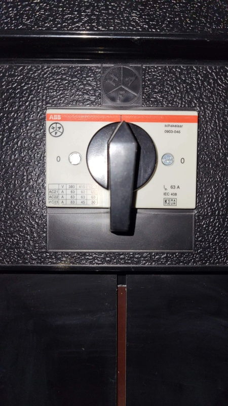 Afbeeldingslocatie: https://tweakers.net/i/B49pKqK3ysFtSE6CQZLsewE4I8g=/x800/filters:strip_icc():strip_exif()/f/image/HJo8Jcb9pYwJG3rbsqoLjsWR.jpg?f=fotoalbum_large