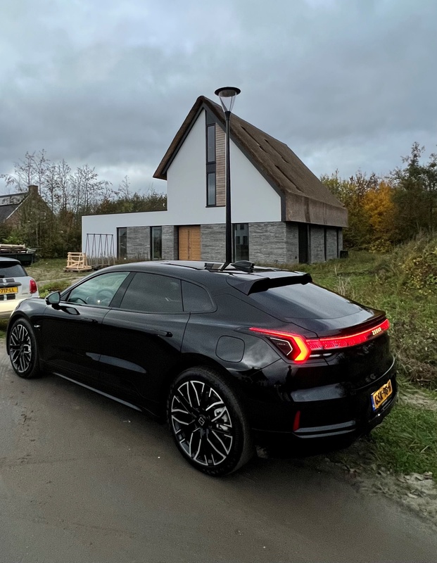 Afbeeldingslocatie: https://tweakers.net/i/B7RbYhsPoWH7-UHCWMrBFUwG1-A=/x800/filters:strip_icc():strip_exif()/f/image/8ezozWO80v9VJaZLSv0pXQVL.jpg?f=fotoalbum_large