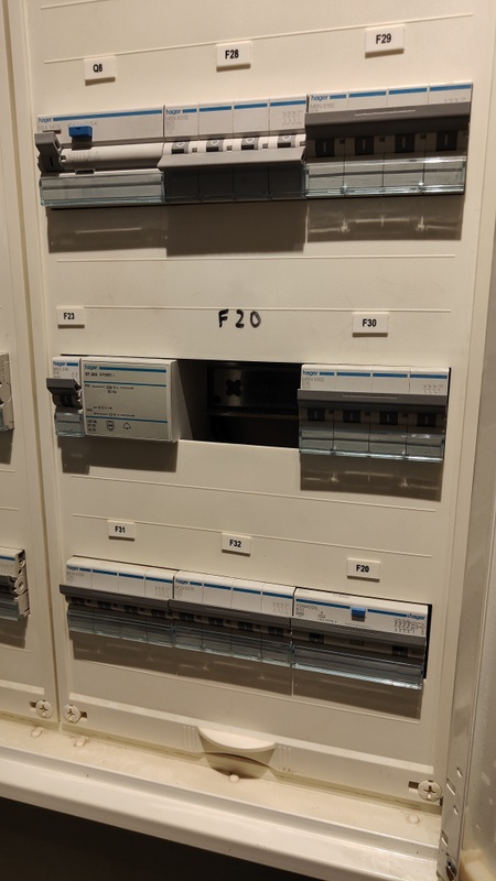 Afbeeldingslocatie: https://tweakers.net/i/B7o0goejWfXGtljz-z4hHALt_B8=/x800/filters:strip_icc():strip_exif()/f/image/0vsWgsY7hCkyMlnCKF7eeMYd.jpg?f=fotoalbum_large