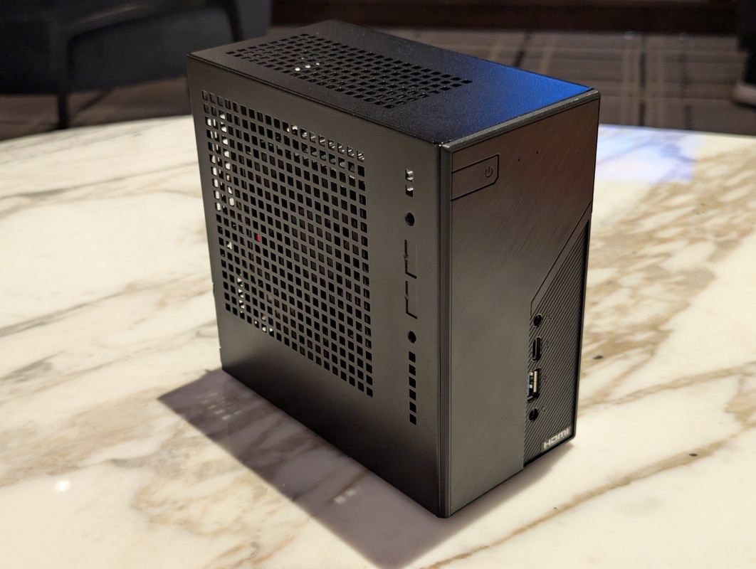 ASRock toont nieuwe DeskMini X600-mini-pc's met Thunderbolt 4 en