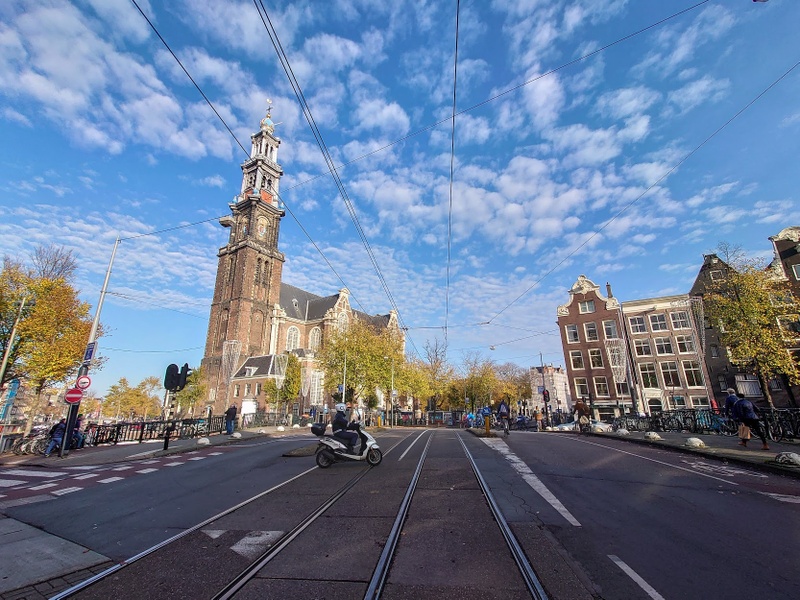 Afbeeldingslocatie: https://tweakers.net/i/BCwi6xnFreJrhWHE_ZyFKfTVv8Q=/800x/filters:strip_icc():strip_exif()/f/image/EpBGynHaDtMampVEd05BPsUy.jpg?f=fotoalbum_large