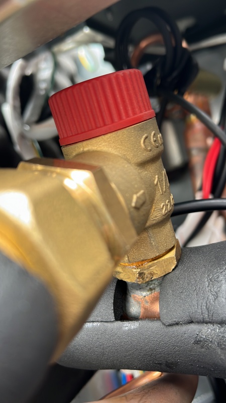 Afbeeldingslocatie: https://tweakers.net/i/BGXyFuVSWJCWt-MdhZ2O_nbFvlY=/x800/filters:strip_icc():strip_exif()/f/image/ire50Qkuez3CduOfh1YbE5HI.jpg?f=fotoalbum_large