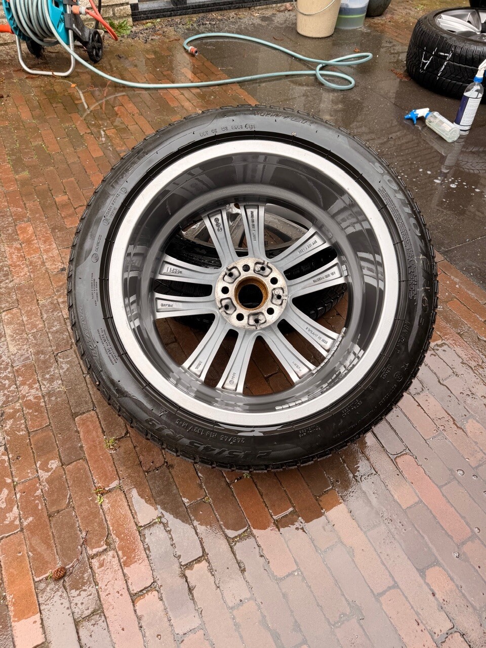 Afbeeldingslocatie: https://tweakers.net/i/BHVnQ8xYsJvZaTxkB4I-M_Y7Fxc=/fit-in/4920x3264/filters:max_bytes(3145728):no_upscale():strip_icc():strip_exif()/f/image/6jzLrCchzClSB5WPbnAvjWEr.jpg?f=user_large