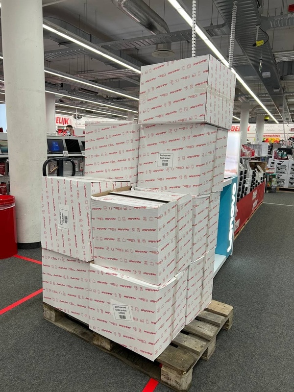 Afbeeldingslocatie: https://tweakers.net/i/BMNfLCACsk3WcmKcy-OazPMxUkM=/x800/filters:strip_icc():strip_exif()/f/image/GFYNA8qehClkD7K8bNuUQ0TU.jpg?f=fotoalbum_large