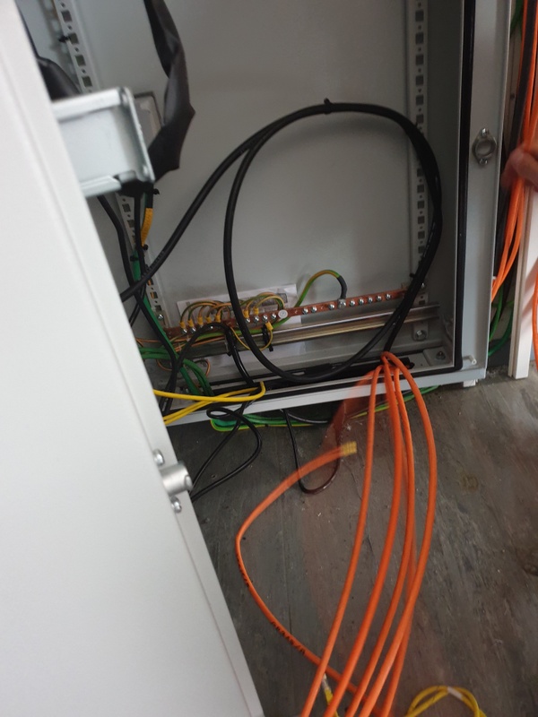 Afbeeldingslocatie: https://tweakers.net/i/BOv4UZqSAiwxFF6NahfrtiZzOJU=/x800/filters:strip_icc():strip_exif()/f/image/RpcXzxuD3FjSeYrh84pISlyh.jpg?f=fotoalbum_large