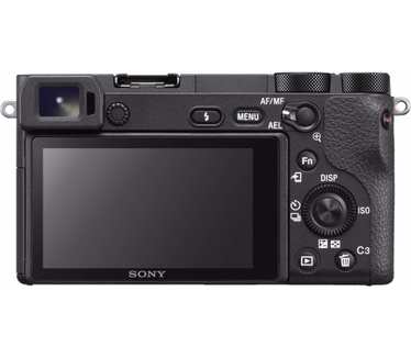 Sony A6500 + 18-105mm f/4.0 Zwart