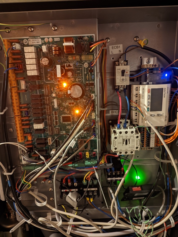 Afbeeldingslocatie: https://tweakers.net/i/BUqC3Xrvvws8WDklwte8xKkUqgc=/x800/filters:strip_icc():strip_exif()/f/image/9VXoPZpK9DEWhov8RTVPxMel.jpg?f=fotoalbum_large