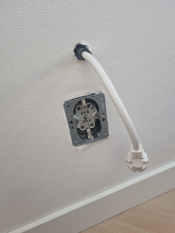 Afbeeldingslocatie: https://tweakers.net/i/BUt1fAhkKUialQSvOSrOzc2yCcw=/x800/filters:strip_icc():strip_exif()/f/image/Nm76scQexGrCRPqZtDklYiii.jpg?f=fotoalbum_large