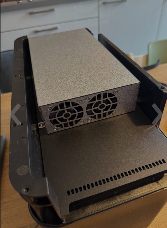 Afbeeldingslocatie: https://tweakers.net/i/BWvk3iPGraTCm4QUi5CP77pTRuw=/x800/filters:strip_icc():strip_exif()/f/image/rx3w7ebj2qPJgJYUx9klMBTK.jpg?f=fotoalbum_large