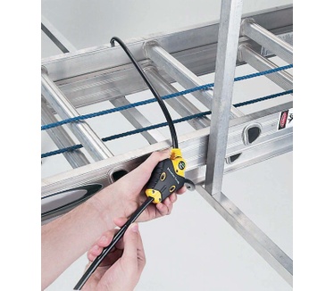 Master Lock Verstelbare Python-vergrendelingskabel met lengte van 1,8 m en diameter van 10 mm; zwart en geel