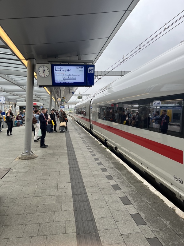 Afbeeldingslocatie: https://tweakers.net/i/B_KsdT0h0PlrXjbS8eYjCt8KJv0=/x800/filters:strip_icc():strip_exif()/f/image/NHuTgFQ9G7KTj2fNX0ofEeEt.jpg?f=fotoalbum_large