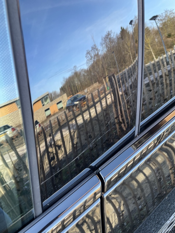 Afbeeldingslocatie: https://tweakers.net/i/BdBorouRlsDmUAeOD7hLVCqTslc=/x800/filters:strip_icc():strip_exif()/f/image/iMsMPnZfK9m9kt5mJLZmeJUN.jpg?f=fotoalbum_large