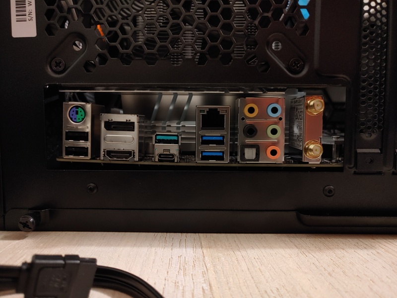 Afbeeldingslocatie: https://tweakers.net/i/Bh2qUFn00EpV-wtOJg96nt2BLjM=/800x/filters:strip_icc():strip_exif()/f/image/Jby87VgxBfPQboz12cLrsNXg.jpg?f=fotoalbum_large