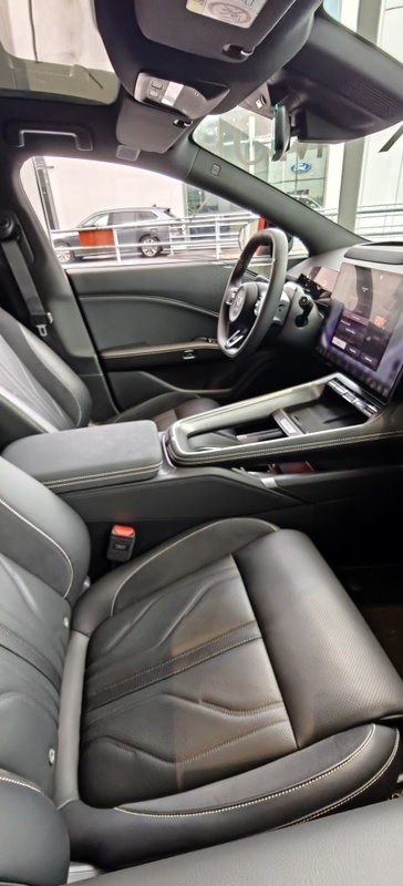 Afbeeldingslocatie: https://tweakers.net/i/BiCFwRTI6t_b5aKIcDNACX846-Q=/x800/filters:strip_icc():strip_exif()/f/image/EPn1OrO81crCPAX7eYzK1Yk2.jpg?f=fotoalbum_large