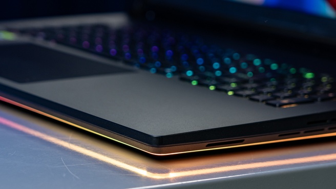 ASUS ROG Strix Scar 18