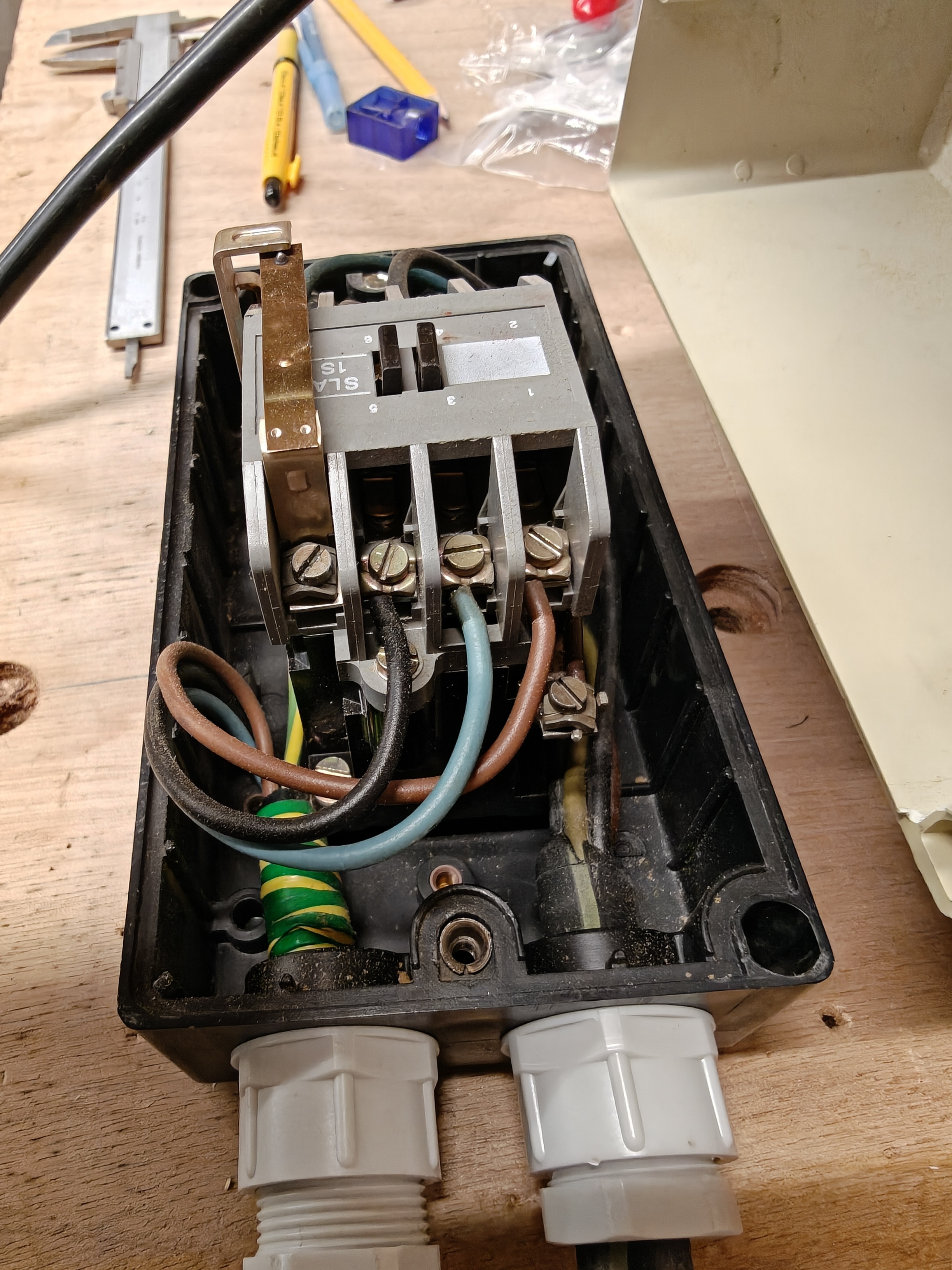 Afbeeldingslocatie: https://tweakers.net/i/BlyeLUl3n7_DmYxjPzLo9I7uTtE=/fit-in/4920x3264/filters:max_bytes(3145728):no_upscale():strip_icc():strip_exif()/f/image/adIEQqvgRbFqfTp2YTvvtVo1.jpg?f=user_large