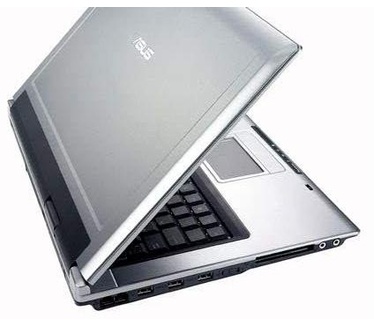 Asus F5SR-AP025E