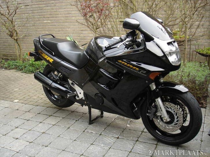 Afbeeldingslocatie: https://tweakers.net/i/BnjaLGiKRPXQIs5_MVZlPvf6tSg=/fit-in/4920x3264/filters:max_bytes(3145728):no_upscale():strip_icc():strip_exif()/f/image/lyaPFHvPhMZPSA2XQyXtZOra.jpg?f=user_large