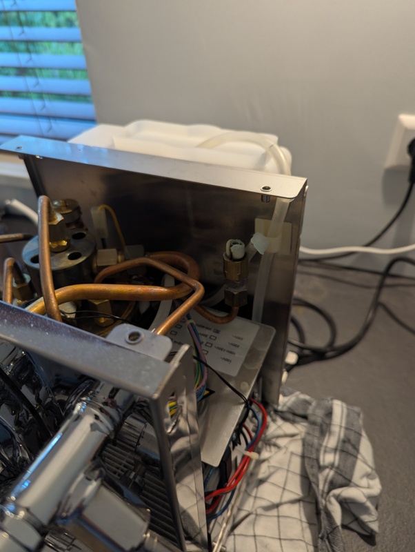Afbeeldingslocatie: https://tweakers.net/i/BqXxeZqGg4VTSyjPilUw0fwu0sc=/x800/filters:strip_icc():strip_exif()/f/image/C1Em3LX0QGlXok9c5IfZ5yMD.jpg?f=fotoalbum_large