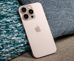 Apple iPhone 16 Pro