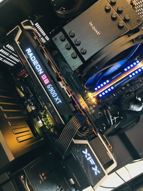 Afbeeldingslocatie: https://tweakers.net/i/BvmspOu2AGwoAhx4m0iAYBrk6Dw=/full-fit-in/4920x3264/filters:max_bytes(3145728):no_upscale():strip_icc():fill(white):strip_exif()/f/image/MstBDXamuymHpjpIDkVBRi00.jpg?f=user_large