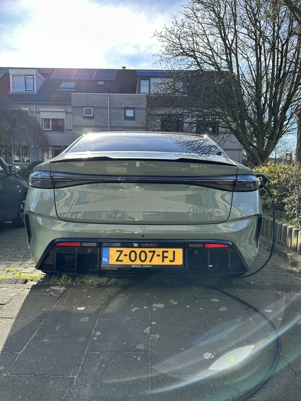 Afbeeldingslocatie: https://tweakers.net/i/C2Bb23AzQ-QoDtC1iXMpTi1iMaY=/x800/filters:strip_icc():strip_exif()/f/image/7jBG8nMpwj6Kz8j9EsbLnUCM.jpg?f=fotoalbum_large