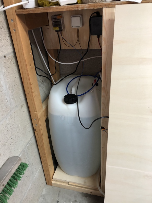 Afbeeldingslocatie: https://tweakers.net/i/C4z3A0XDcWLl1C_bW42-h6umg1A=/x800/filters:strip_icc():strip_exif()/f/image/lcd4TTbI3X30KWGK4s0abHHD.jpg?f=fotoalbum_large