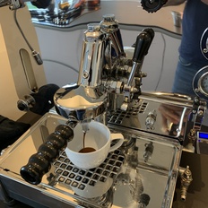 Afbeeldingslocatie: https://tweakers.net/i/C688fheVRGhl2pUx_hEf2q_3Evs=/232x232/filters:strip_icc():strip_exif()/f/image/iOuUVJuf5bIvHsNT1qdV6OoJ.jpg?f=fotoalbum_tile