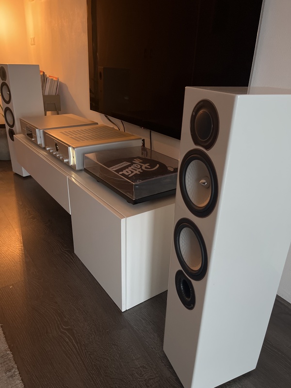 Afbeeldingslocatie: https://tweakers.net/i/C78iianJ6eNfHZ-I1Awou0UO7kA=/x800/filters:strip_icc():strip_exif()/f/image/0mufxQRzu4WAGi7AnAT8xaIH.jpg?f=fotoalbum_large